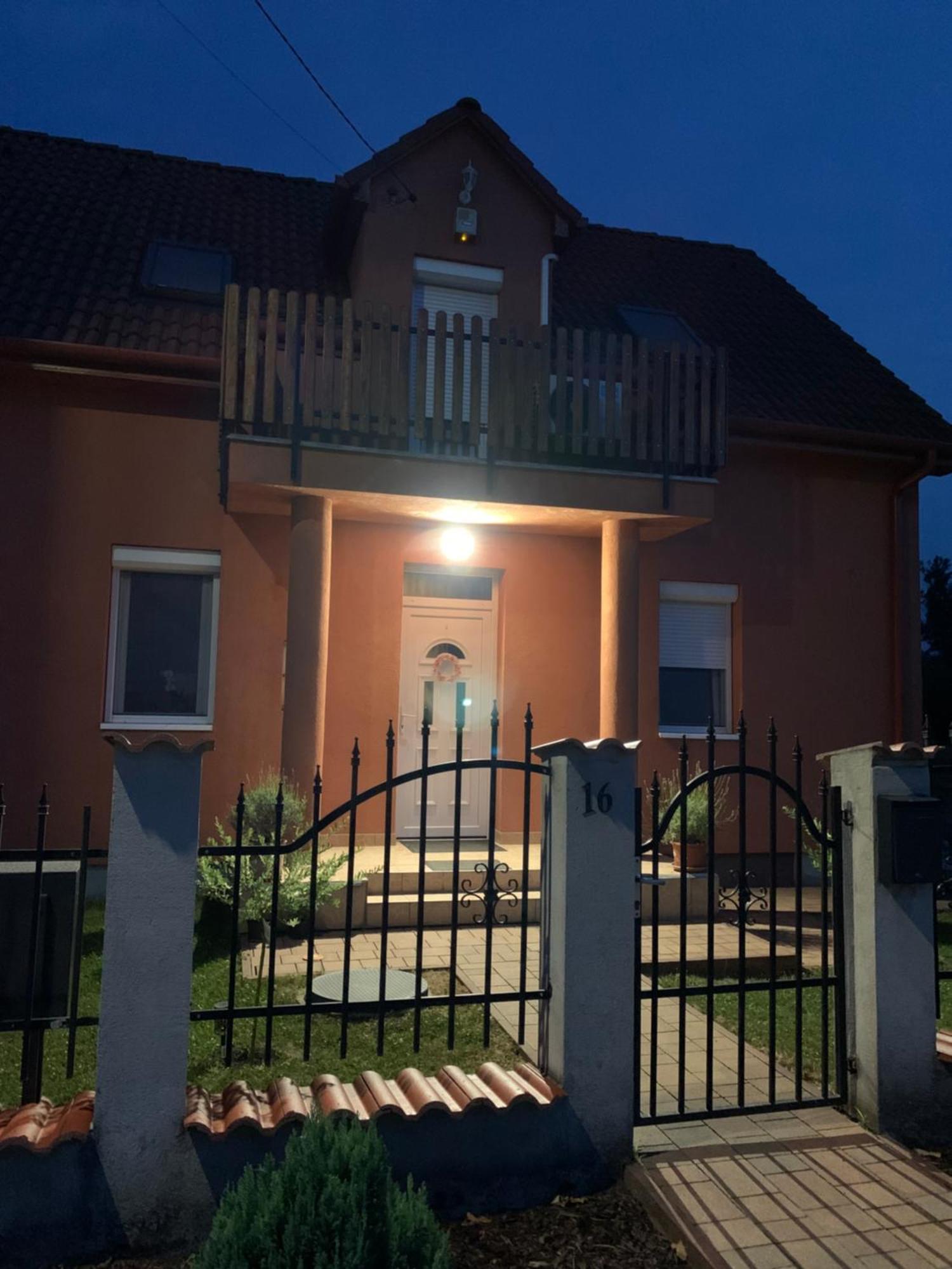 Feher Orchidea Apartman Egerszalók Buitenkant foto